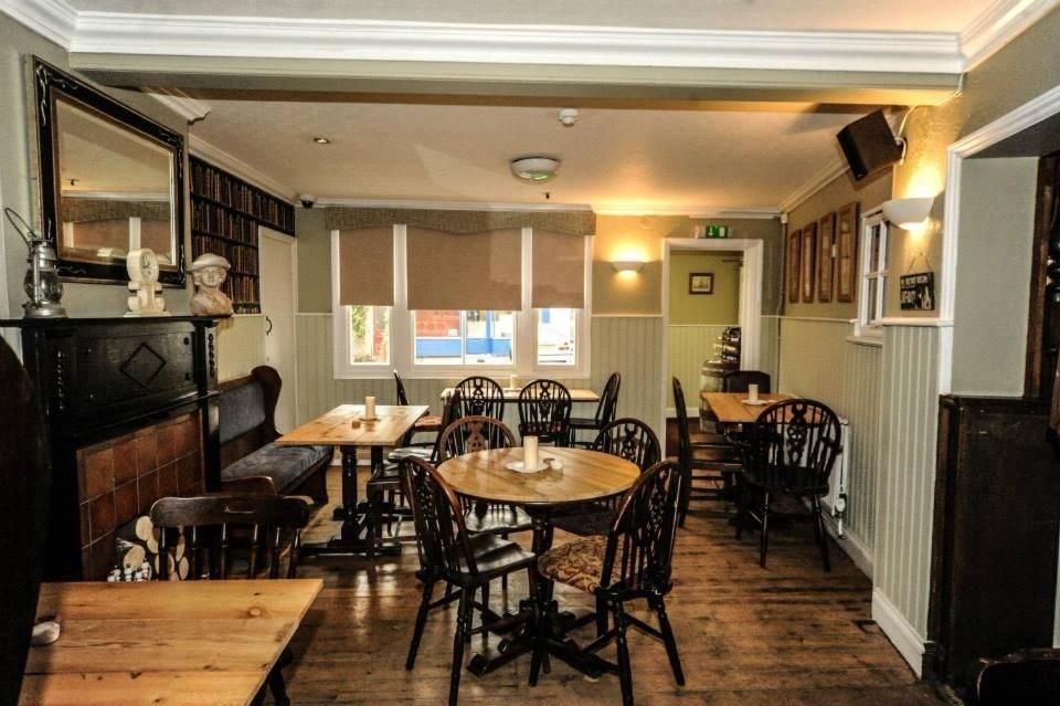 The Carpenter'S Arms CBG Exterior foto